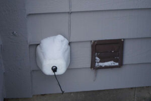 Un guide complet pour installer les couvercles de robinets pour l’hiver